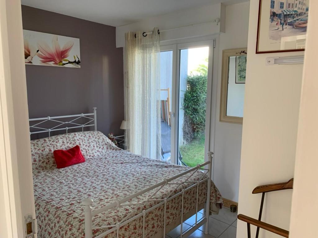 Residence Les Jardins De Courseulles F3 Bagian luar foto